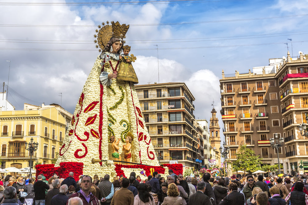 Christmas (Navidad) is the main holiday of the winter cycle in Spain