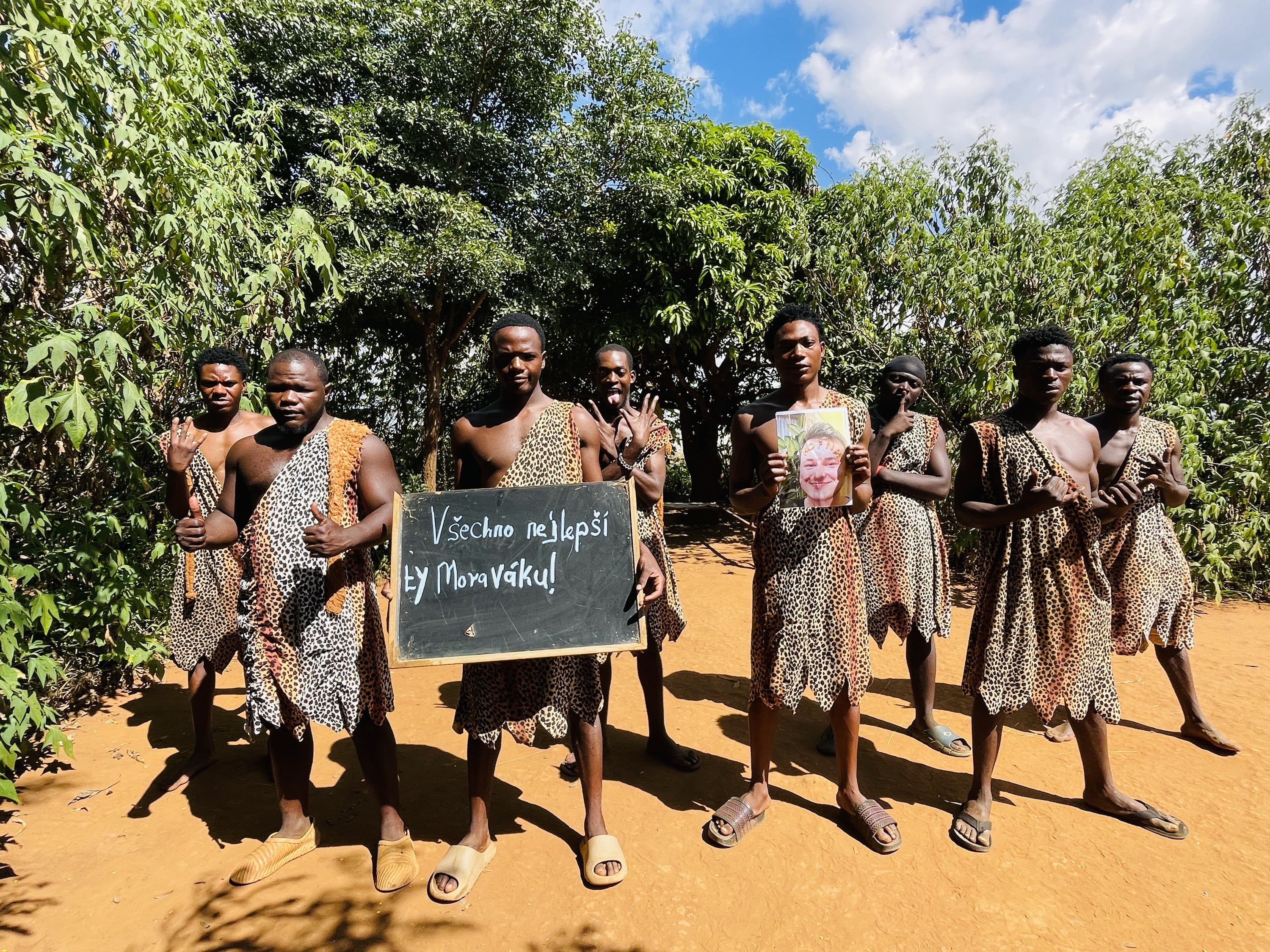 Afrikanisches Tanzvideo für den Sohn zum Geburtstag oder Führerschein
